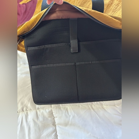 Away Explorer Tote bag first run sample NWT - Picture 4 of 11